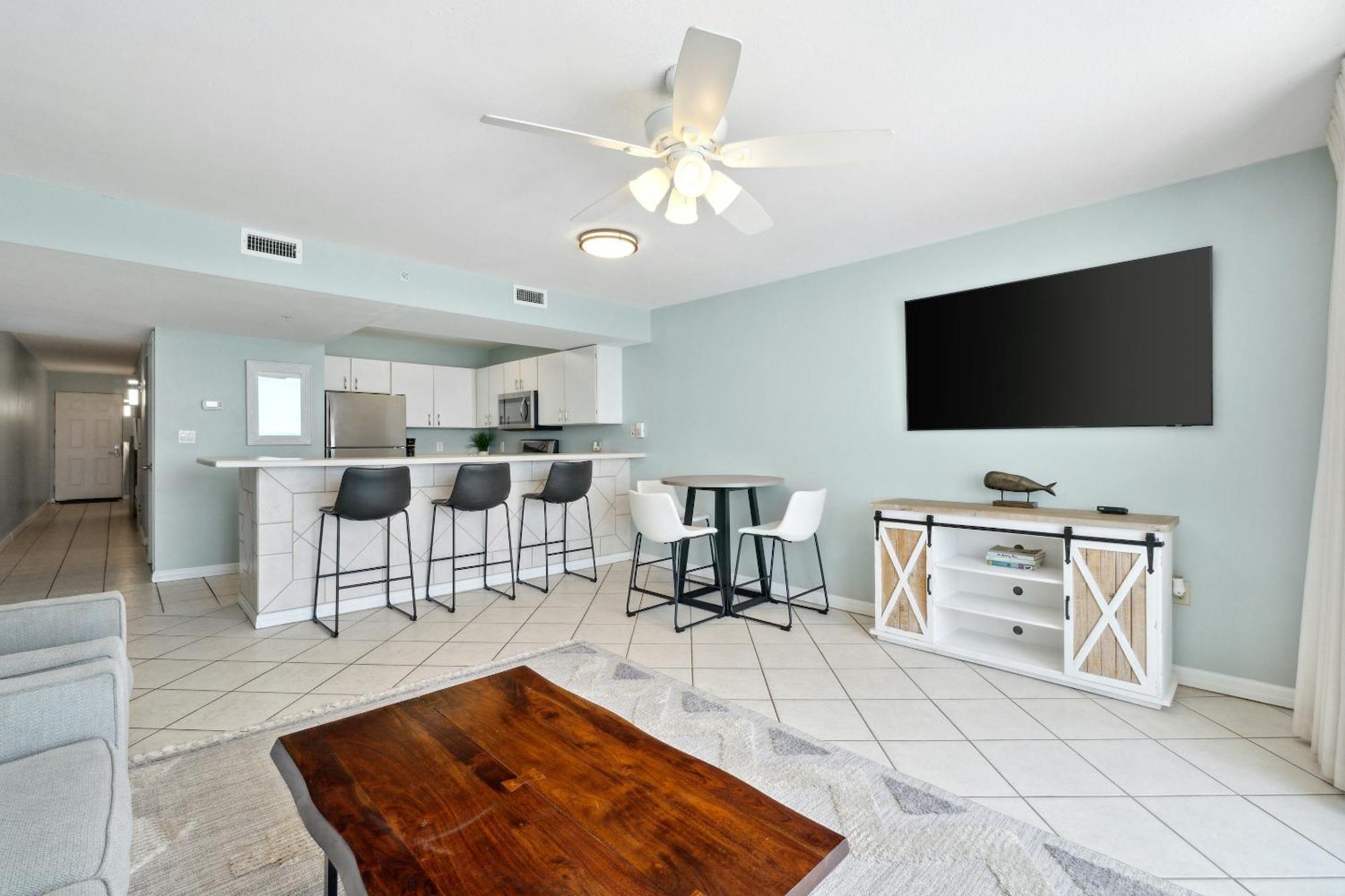 Pelican Beach Resort By Panhandle Getaways Destin Ruang foto